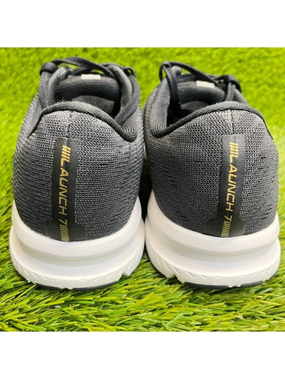 Brooks Launch 7 Mens Size 9 Black White Athletic Running Walking Shoes Sneakers
